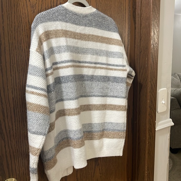 Cardigan with Pockets - Picture 3 of 6